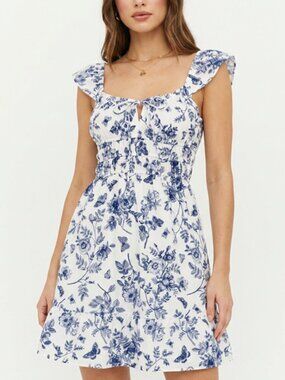 Popular 21 Flutter Strap Floral butterfly Mini Dress Size Medium